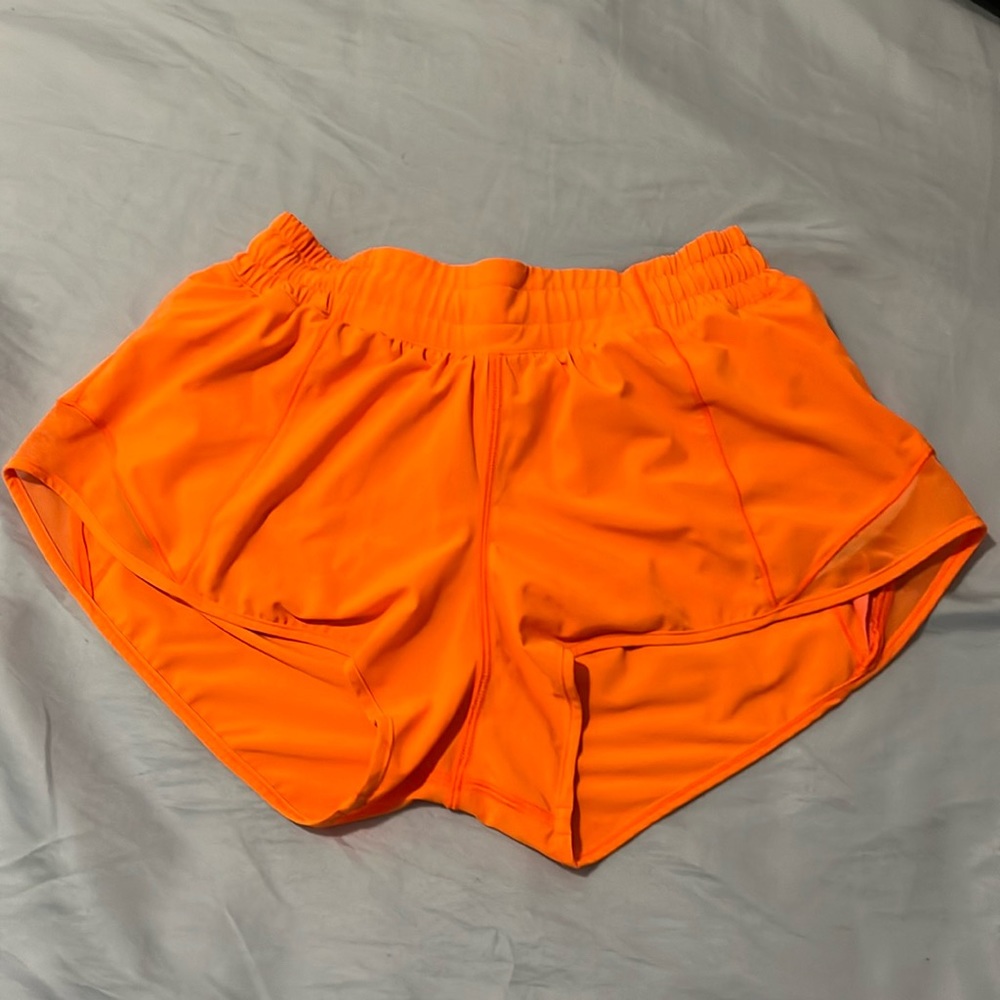 Hotty hot low rise 2.5 inch. Color is neon orange